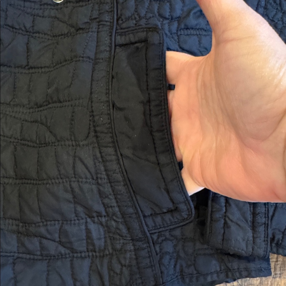 Covington Black Quilted Jacket - Picture 4 of 8